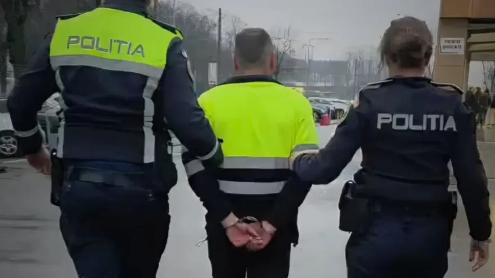 Bărbat din Pitești, reținut după ce a agresat o profesoară la școala fiului său