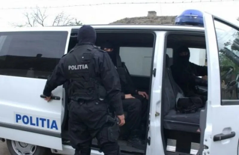 Percheziții la samsari de mașini din Argeș! Sunt acuzați de evaziune fiscală