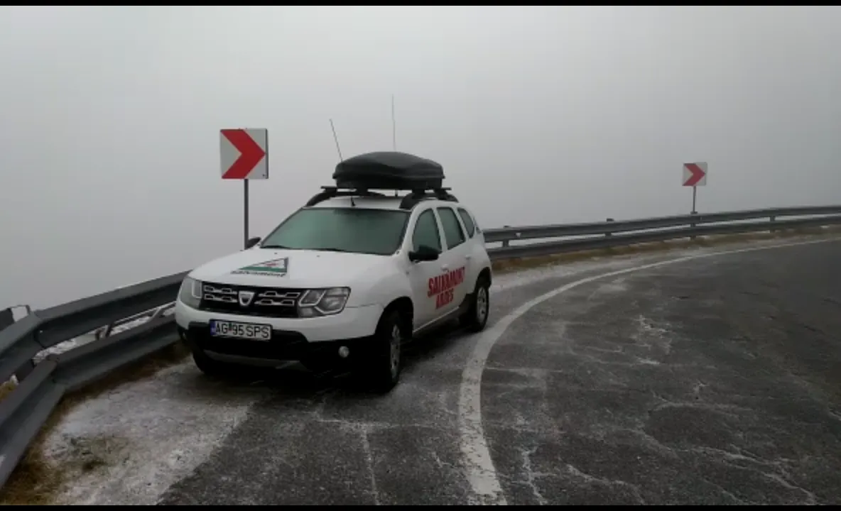 Video-Vremea rea s-a instalat! Vânt puternic, ninsoare și ceață în Făgăraș!