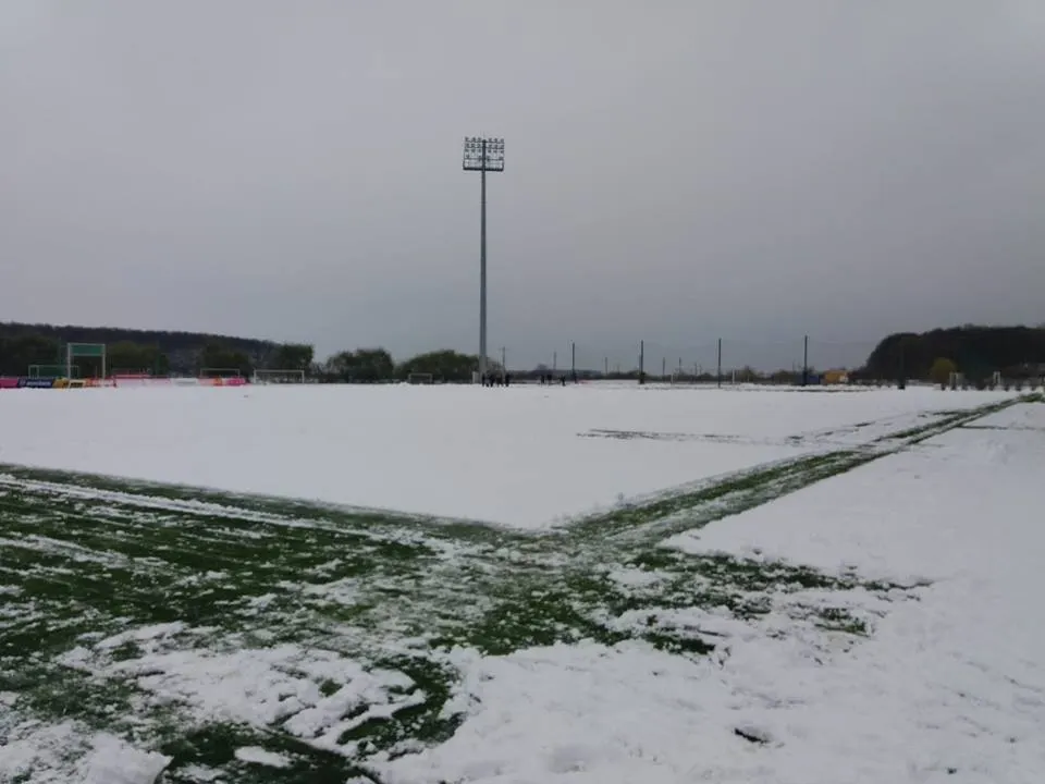 Meciul dintre Sportul Snagov și FC Argeș, amânat cu o oră din cauza condițiilor meteo