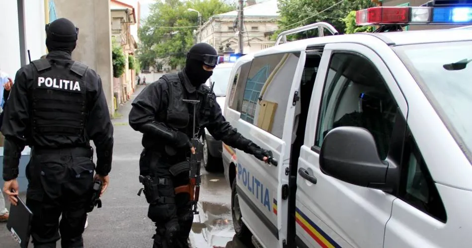 Update! Percheziții în Argeș la persoane bănuite de furt calificat