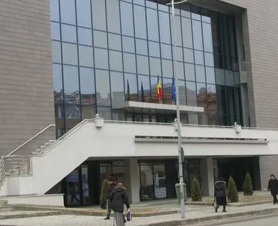 Tribunalul Argeș - programul de lucru cu publicul în perioada sărbătorilor de iarnă