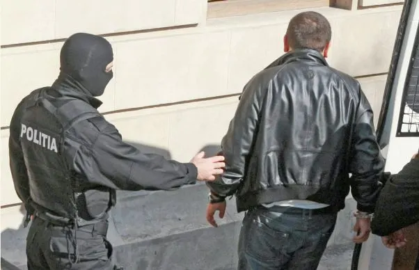 Şi-a violat mama! Cei doi au băut împreună înainte