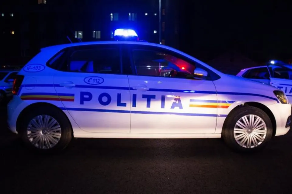 Spărgător prins la păcănele după ce furase dintr-o pizzerie