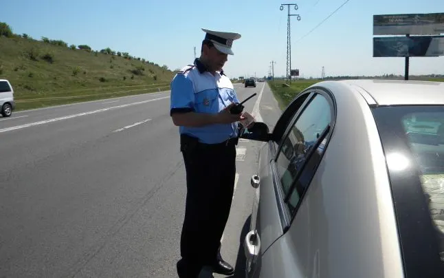 Șofer piteștean – reținut pentru 24 de ore. A refuzat testarea cu aparatul etilotest
