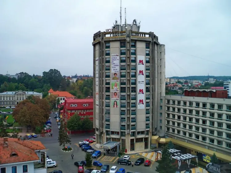Femeie găsită moartă la Hotelul Muntenia. Era expozant la Simfonia Lalelelor