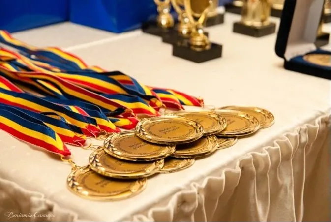 Elevii argeșeni - rezultate de excepție la olimpiadele de franceză și rusă