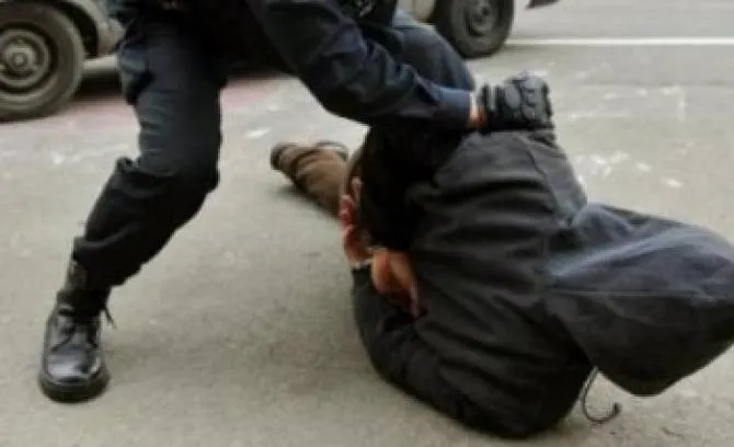 Agent de pază, trimis în judecată după ce a bătut o persoană