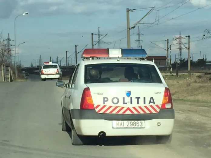 Vitezomanul s-a crezut la raliu  pe un drum comunal! Vezi ce viteză avea!