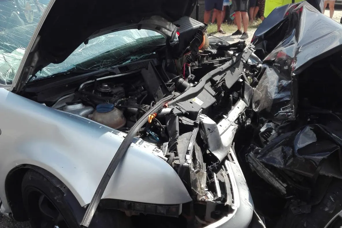 Accident cu 7 victime, la Poiana Lacului! Trei copii răniţi