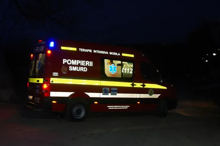 Beat criţă la 14 ani! A fost găsit noaptea pe stradă, la Vultureşti