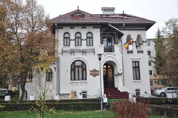 La Pitești și morții au program! Nu se mai eliberează certificate duminica