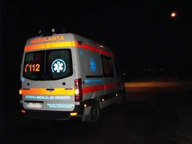 Înjunghiat în inimă de unchi! Nepotul este în stare gravă