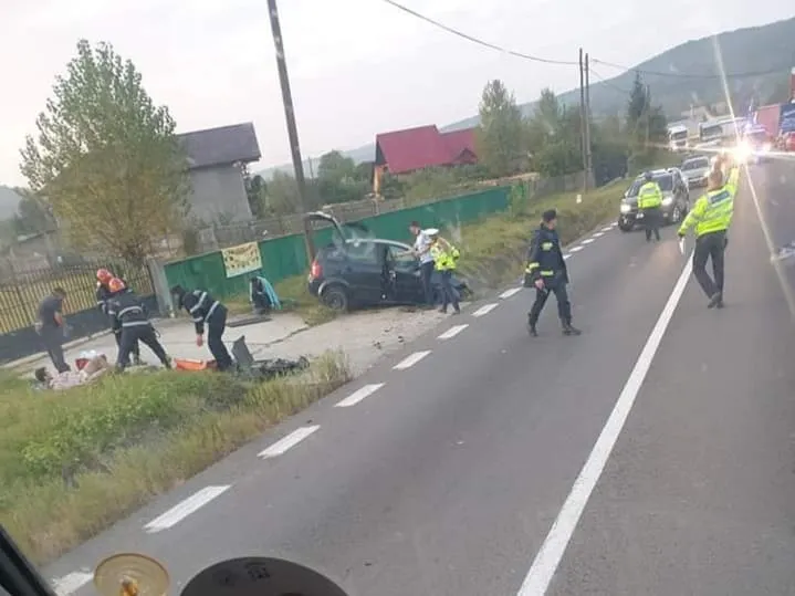 Tânăr rănit grav după ce a adormit la volan, la Drăganu