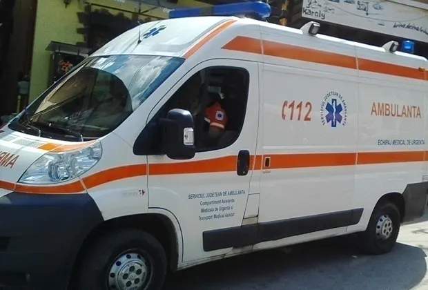7 elevi cu arsuri provocate de spray lacrimogen, la un liceu din Argeș!