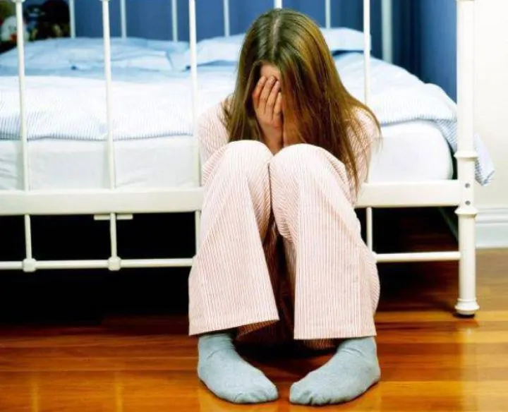 Și-a violat nepoata în vârstă de 13 ani! Era fiica fratelui său!