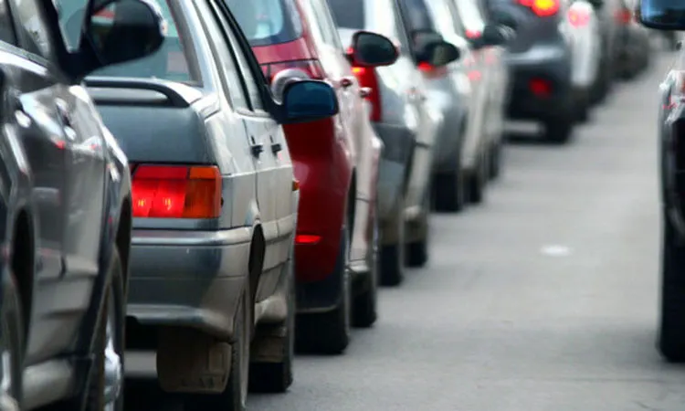 Românii pierd aproape o oră pe zi în drum spre serviciu. Problema nu este distanța, ci traficul