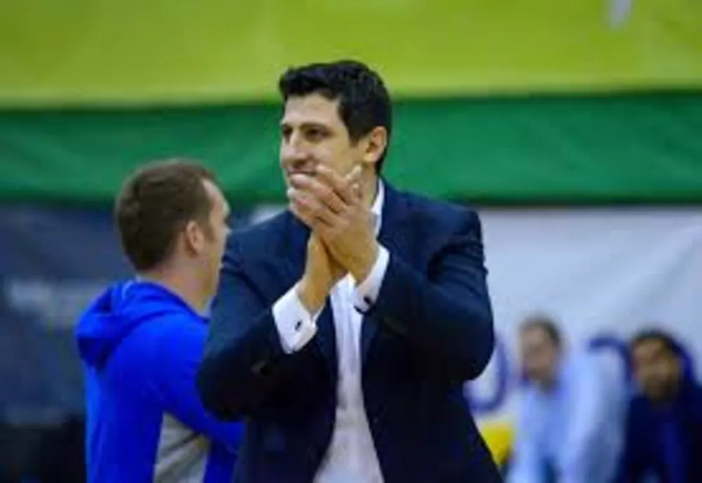 A treia oară este cu noroc! Hristu Șapera – noul antrenor al BCM U Pitești