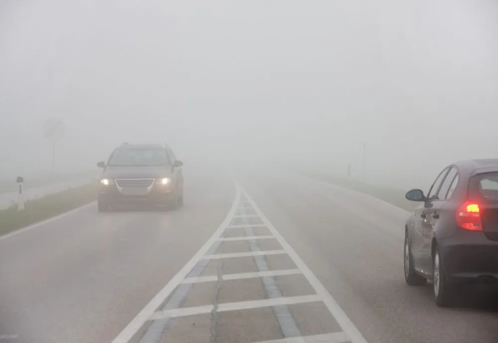 Ceață densă în județul Argeș! Vizibilitate la mai puțin de 50 de metri