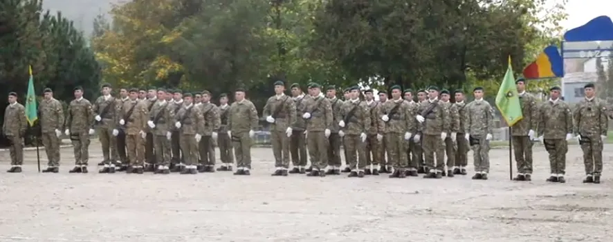 Video! Imnul „Vânătorilor de munte” s-a auzit într-un singur glas la Curtea de Argeș