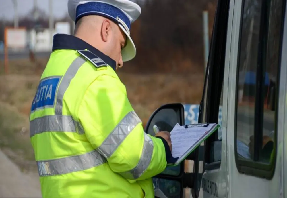 Zeci de permise reţinute de poliţiştii argeşeni!