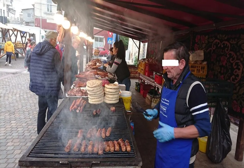 Autoritățile au găsit carne expirată în Târgul Săptămânal
