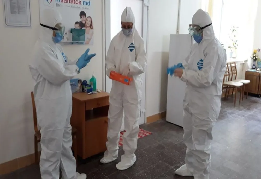 Trei medici cercetaţi penal că au refuzat să lucreze în spital COVID!