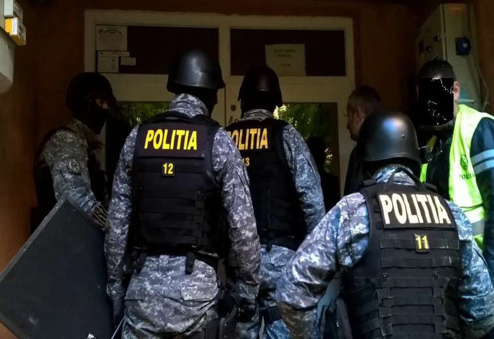 Percheziţii domiciliare în Argeș 