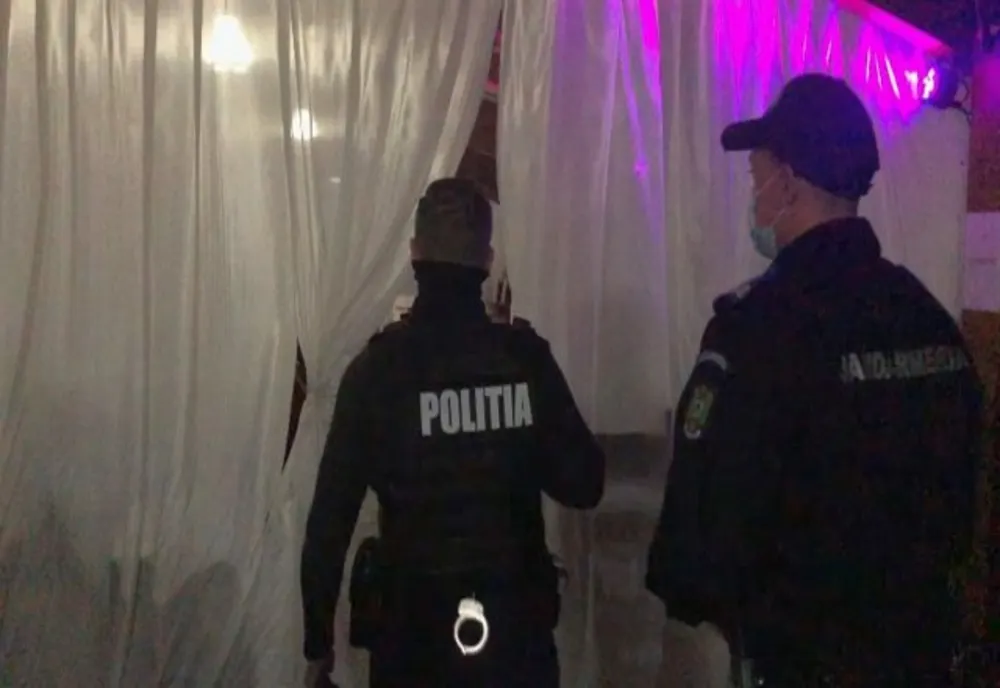 Petreceri întrerupte de jandarmi