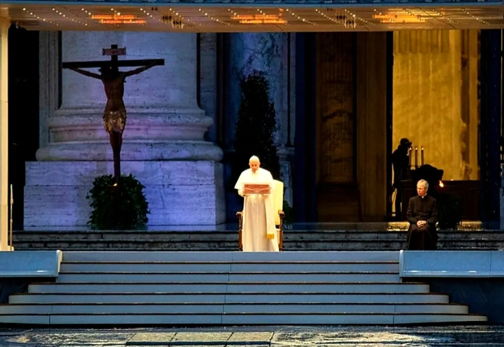 Vaticanul anulează tradiționalul act de venerație pe care pontifii îl fac la statuia Fecioarei Maria  