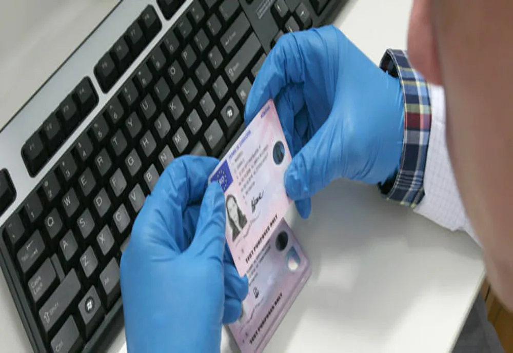 Conducea cu un permis fals