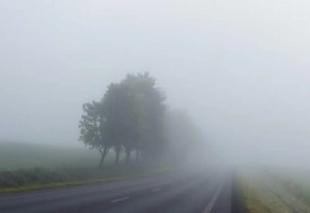 Ceață în mai multe zone ale țării. Porturi închise