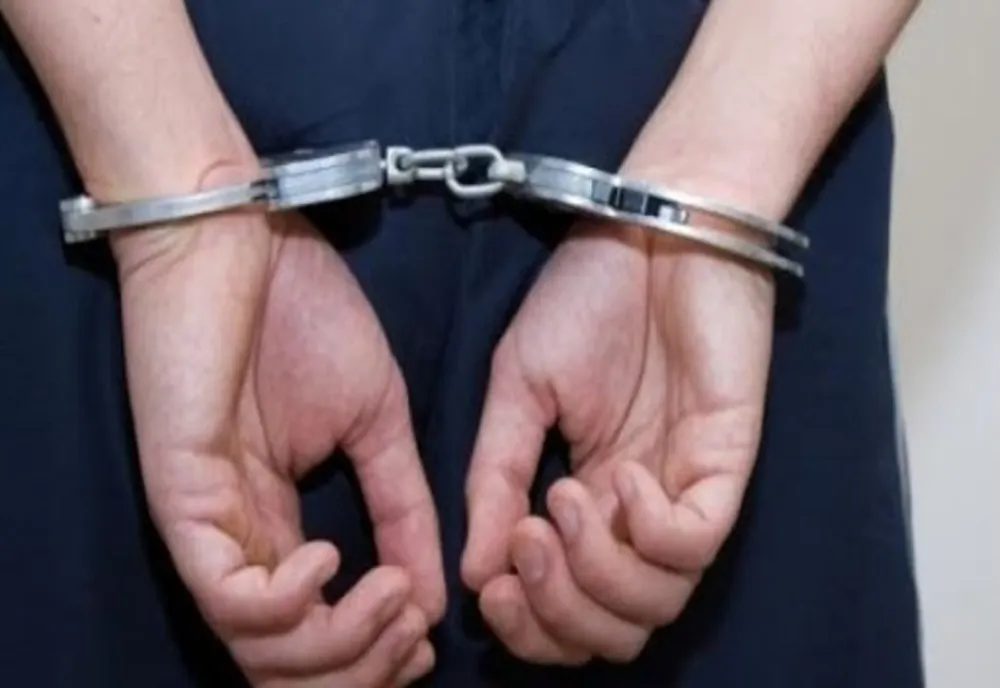 Scandalul din Argeș ia amploare. Detalii ȘOCANTE: unul dintre polițiștii reținuți, acuzat în trecut de FURT