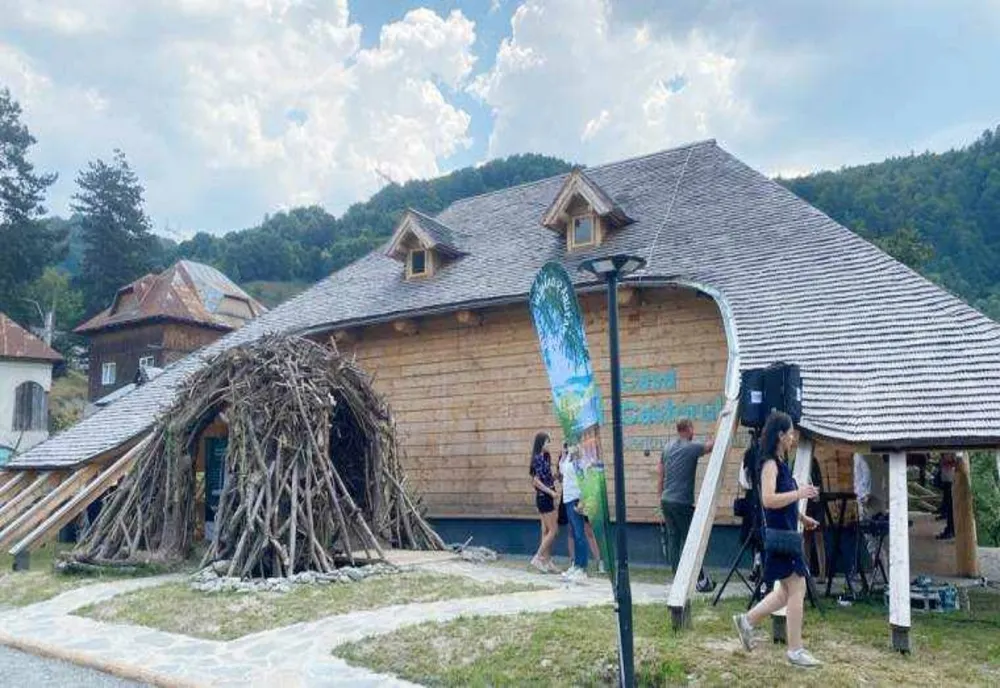 INAUGURAREA CENTRULUI DE VIZITARE "CASA CASTORULUI" ÎN COMUNA RUCĂR
