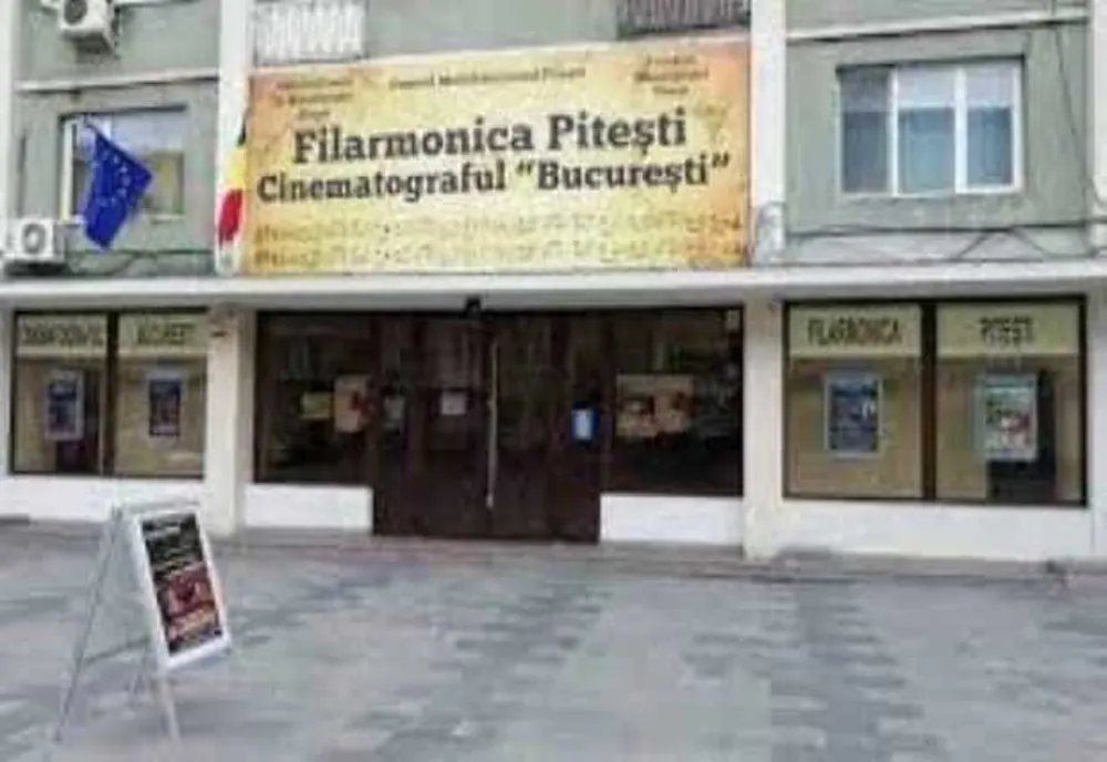 Trei membri ai orchestrei Filarmonicii Piteşti participă la un turneu în China!