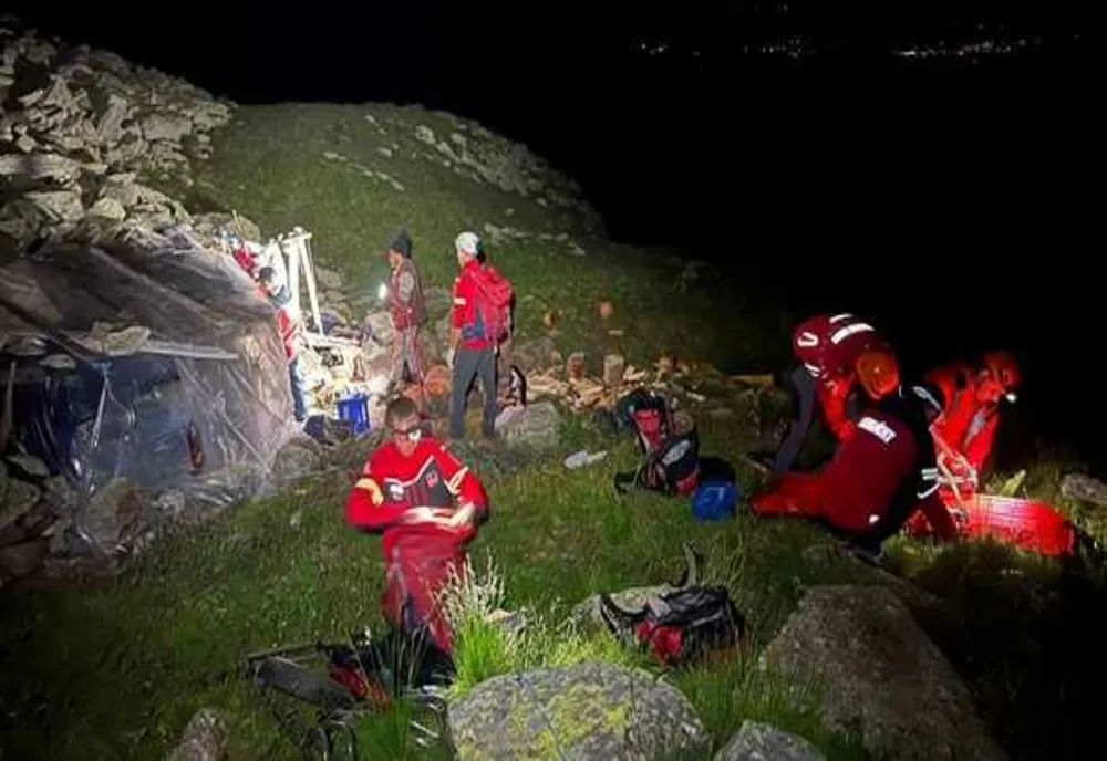 INTERVENȚII DE URGENȚĂ ALE SALVAMONT ÎN PIATRA CRAIULUI ȘI MUNȚII FĂGĂRAȘ