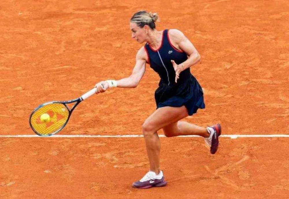 ANA BOGDAN S-A CALIFICAT PE TABLOUL PRINCIPAL LA TENNIS IN THE LAND