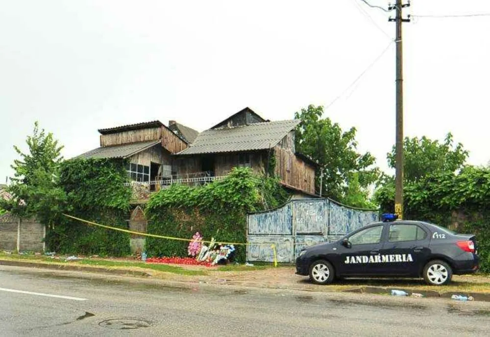 O TÂNĂRĂ CARE A LOCUIT ÎN CASA „MONSTRULUI DIN CARACAL” FACE DEZVĂLUIRI ÎNFIORĂTOARE PE TIKTOK