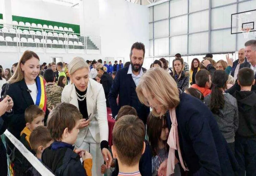 O SALĂ DE SPORT MODERNĂ INAUGURATĂ ÎN COMUNA CORBI