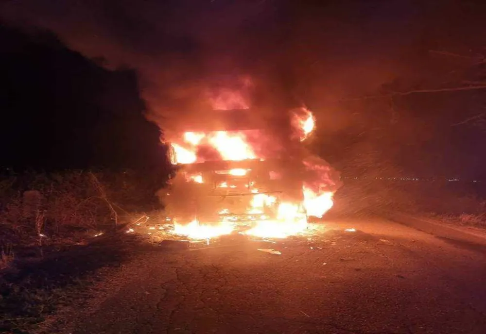 INCENDIU LA UN CAP TRACTOR CU REMORCĂ ÎN COMUNA SUSENI