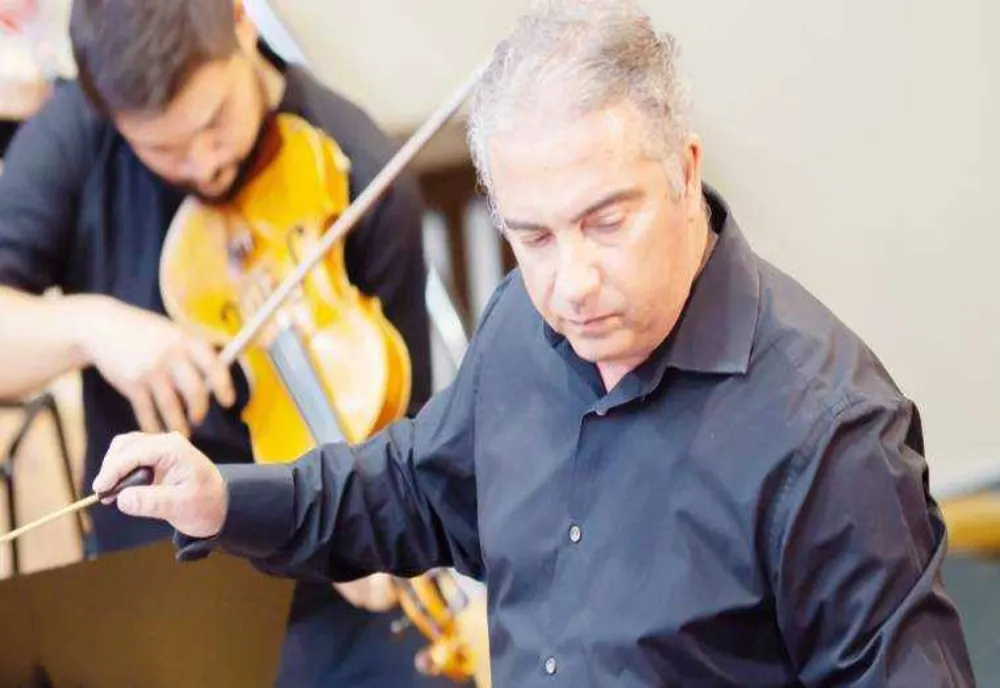 CONCERT SIMFONIC LA FILARMONICA PITEȘTI CU ALEXANDRU GANEA ȘI PETRU PANE