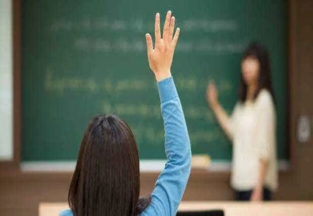 PROFESOARA DE RELIGIE DIN CONSTANȚA, ACUZATĂ CĂ A PRIMIT BANI PENTRU O TABĂRĂ NEOFICIALIZATĂ