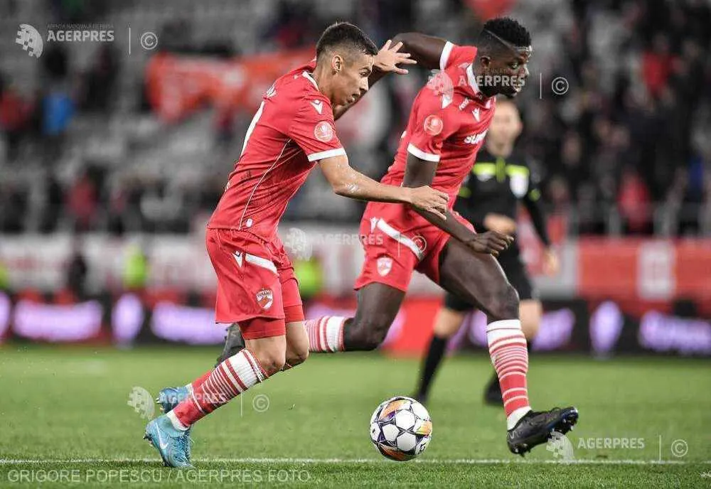 FOTBAL: DINAMO BUCUREŞTI - UTA 1-0, ÎN SUPERLIGĂ