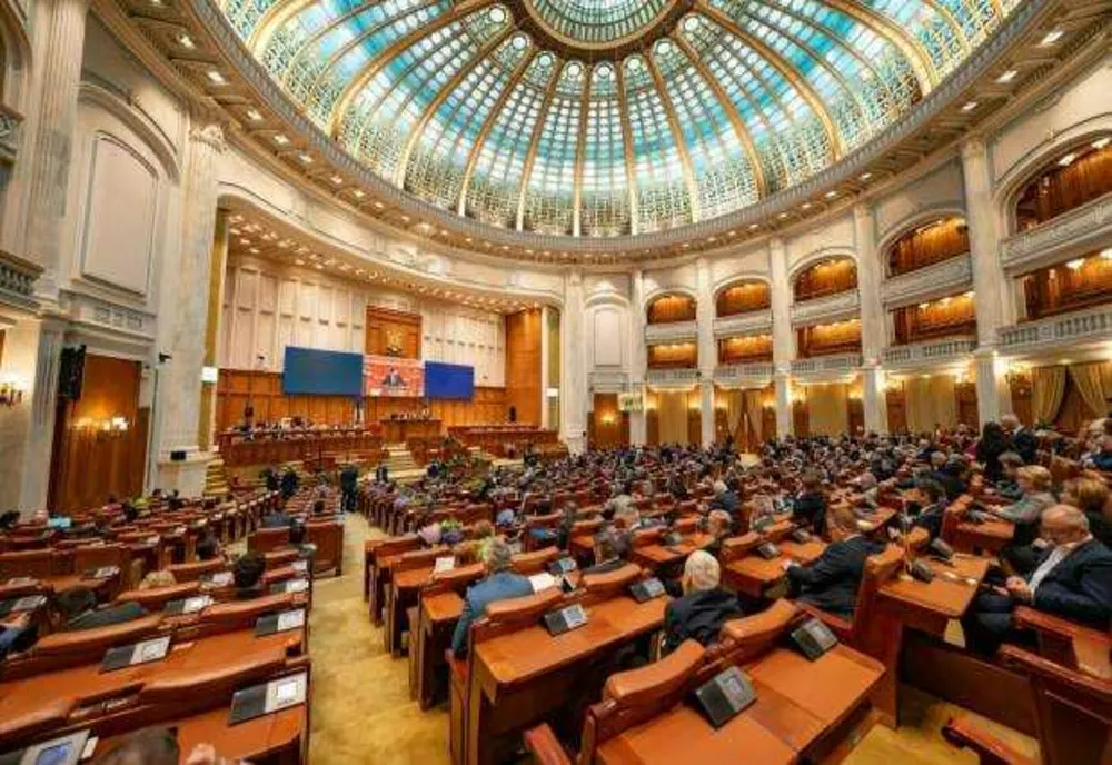 SENATUL, ÎN SESIUNE EXTRAORDINARĂ: UN PROIECT PRIVIND PENSIILE MAGISTRAȚILOR, ÎN DEZBATERE