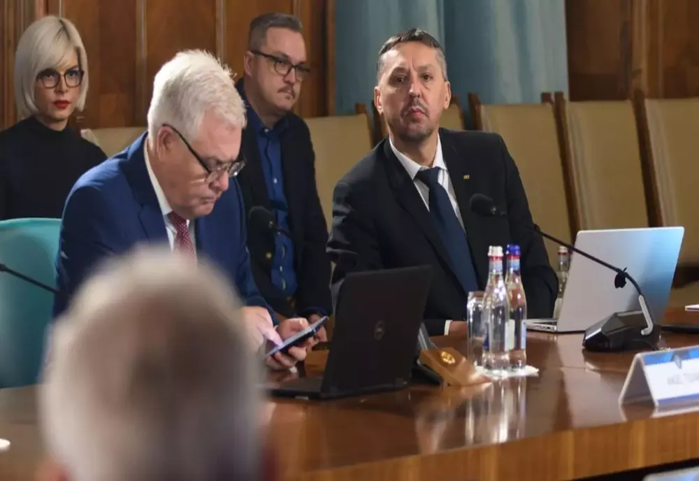 MINISTRUL EDUCAȚIEI: TREBUIE SĂ SCHIMBĂM MODALITATEA DE PREDARE ÎN ȘCOLILE DIN ROMÂNIA