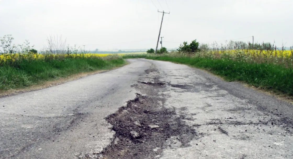 INFRASTUCTURA RUTIERĂ DIN ARGEȘ, FRÂNĂ PENTRU DEZVOLTARE!