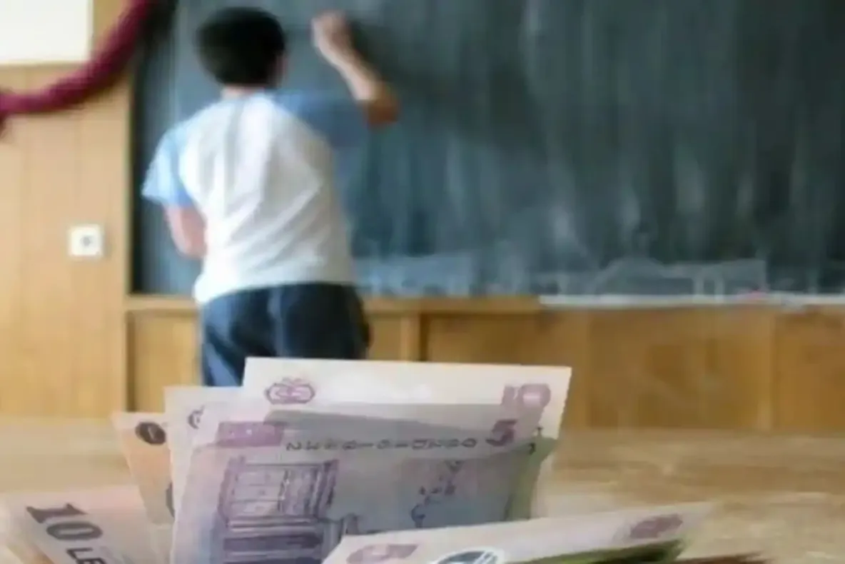 Când intră bursele elevilor în 2026-2027. Data exactă a primei plăți și câți bani primesc elevii