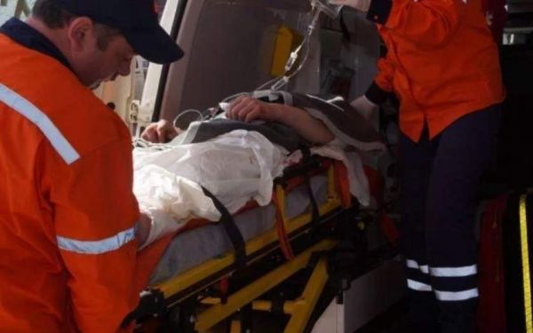 Update -Înjunghiat la pescuit! Tânăr tăiat la abdomen cu briceagul