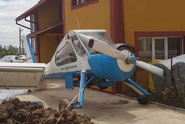 Primărie cu avion în Argeș! Moșoaia prima comună din România cu aparat de zbor