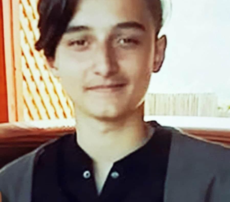 Adolescent dispărut de la Mioveni! Părinţii cred a fugit la mare cu iubita